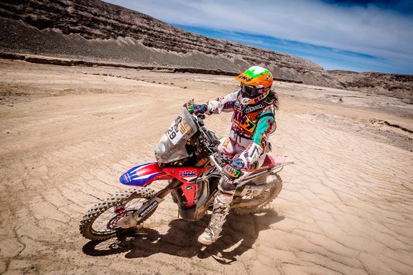Dakar15 E10 Laia 1