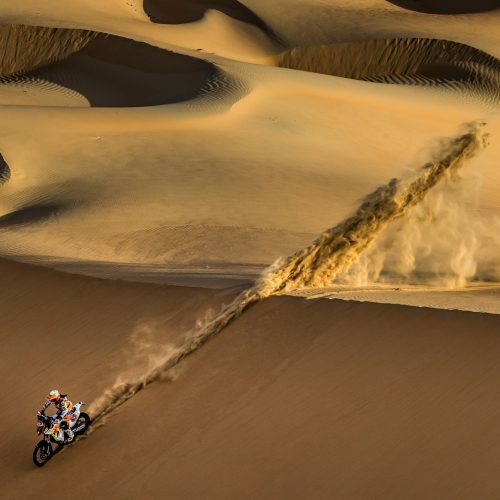 141952_Laia Sanz KTM 450 RALLY Abu Dhabi 2016-min