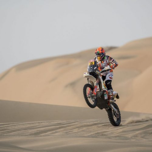 Laia Sanz (ESP) of KTM Factory Team races during stage 03 of Rally Dakar 2018 from Pisco to Marcona, Peru on January 8, 2018 // Marcelo Maragni/Red Bull Content Pool // P-20180108-00567 // Usage for editorial use only // Please go to www.redbullcontentpool.com for further information. //
